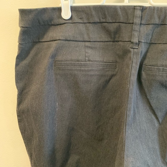 Penningtons Savvy Fit dark gray Capri Pants 20p - Picture 6 of 8